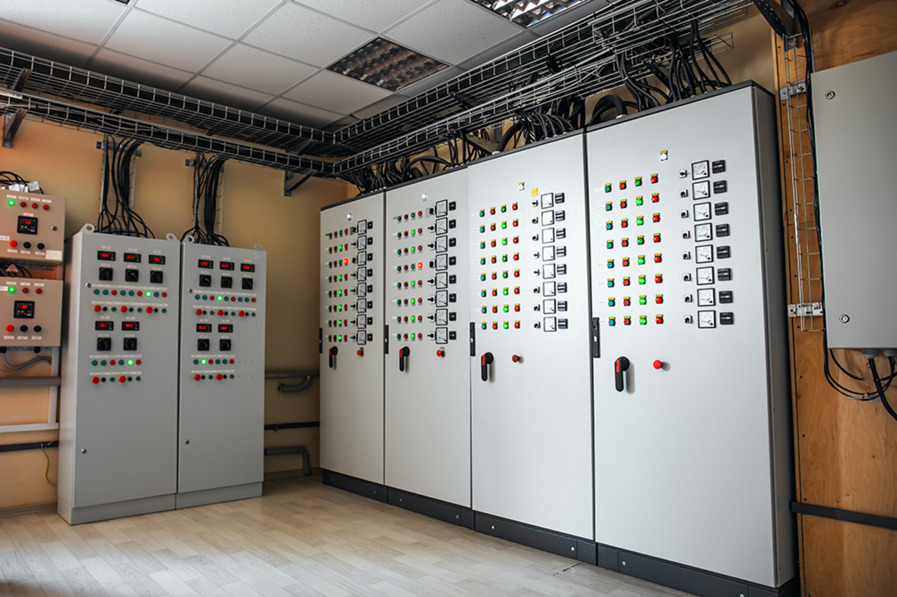 Schalt­anlagen­bau bei Elektro FEGER GmbH in Aschaffenburg