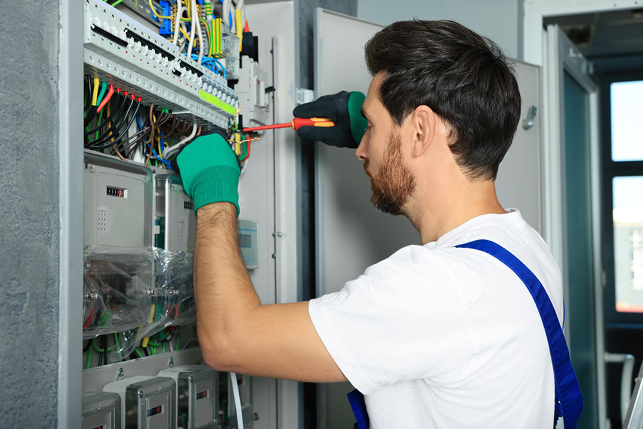 Nieder­spannungs­anlagen bei Elektro FEGER GmbH in Aschaffenburg
