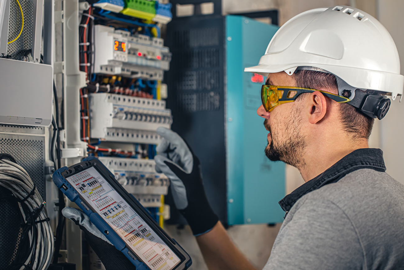 Industrie und Gewerbe bei Elektro FEGER GmbH in Aschaffenburg